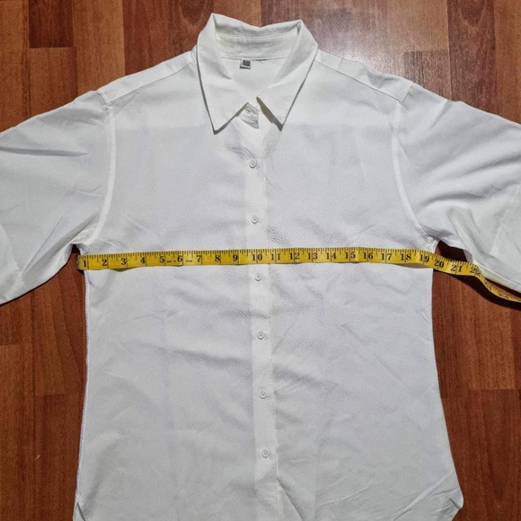 UNIQLO Woman’s Button Down Shirt | White | Size S - M - Picture 7 of 10